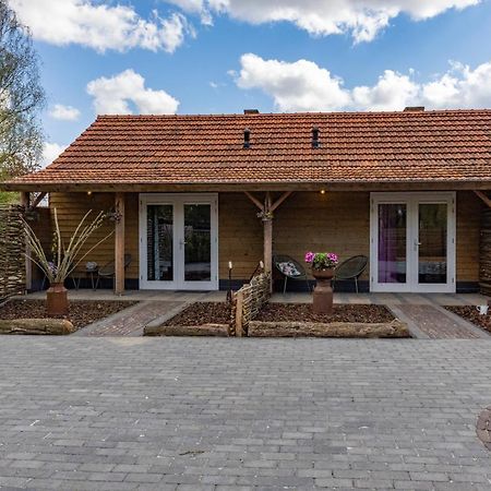 Bed And Breakfast Klein Beek ヒルヴァーレンベーク エクステリア 写真
