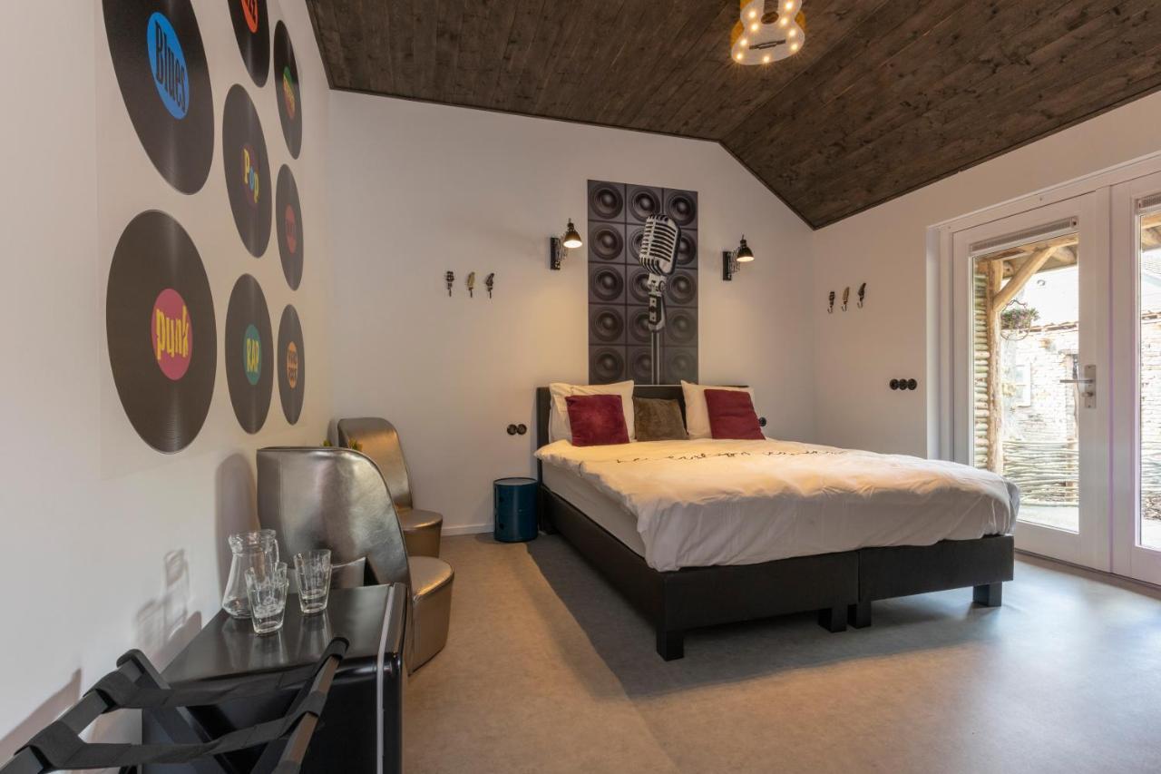 Bed And Breakfast Klein Beek ヒルヴァーレンベーク エクステリア 写真